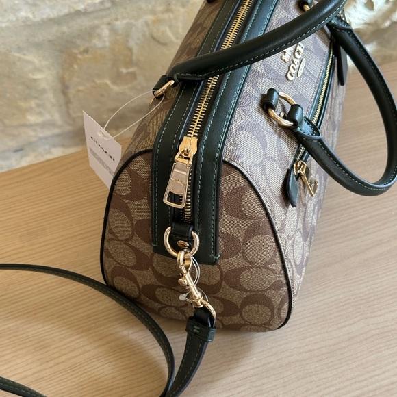 Coach - Picture 8 of 13